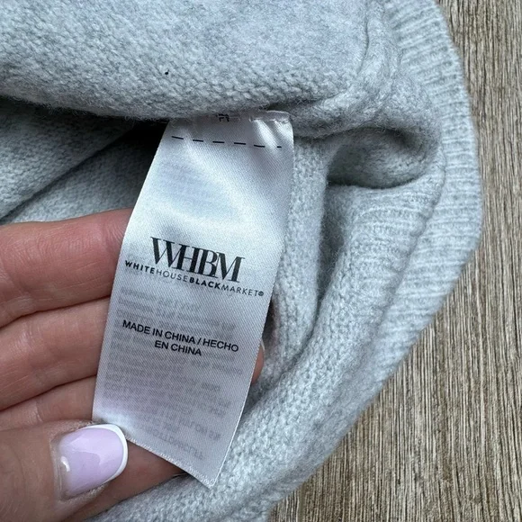 White House Black Market Light Gray Sweater - Picture 4 of 5